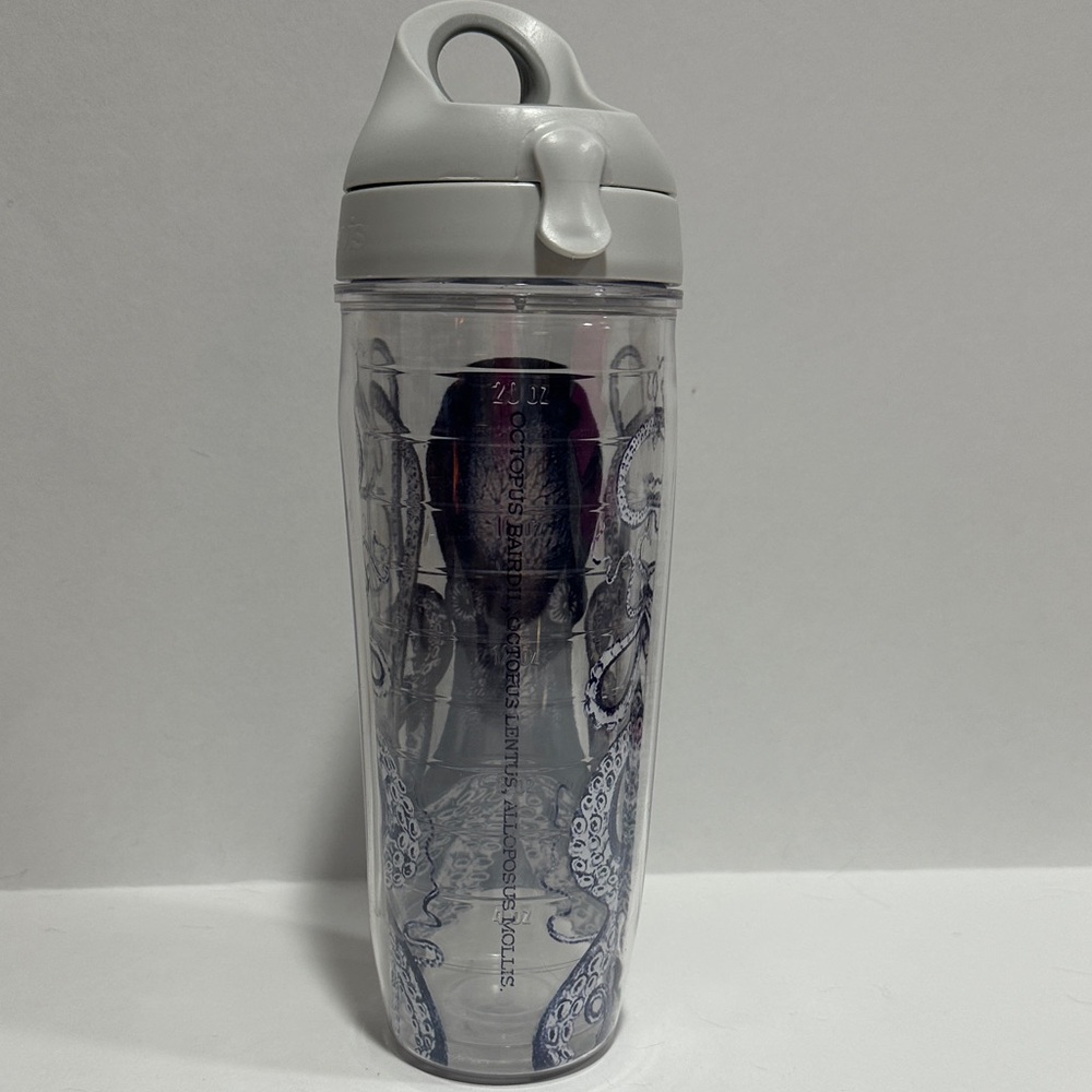 Tervis 24 oz Blue Octopus Tumbler - Picture 5 of 5